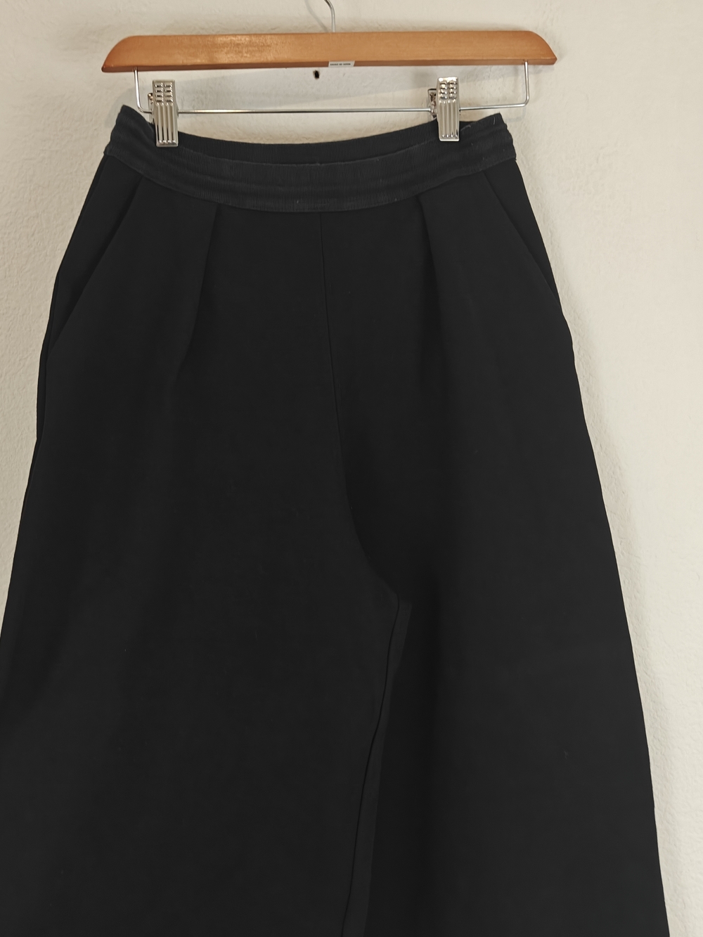 Diesel XS Ultra Wide Leg Cropped Pants Chic Flowy Culottes | Elastic Waist Black - Picture 5 of 16